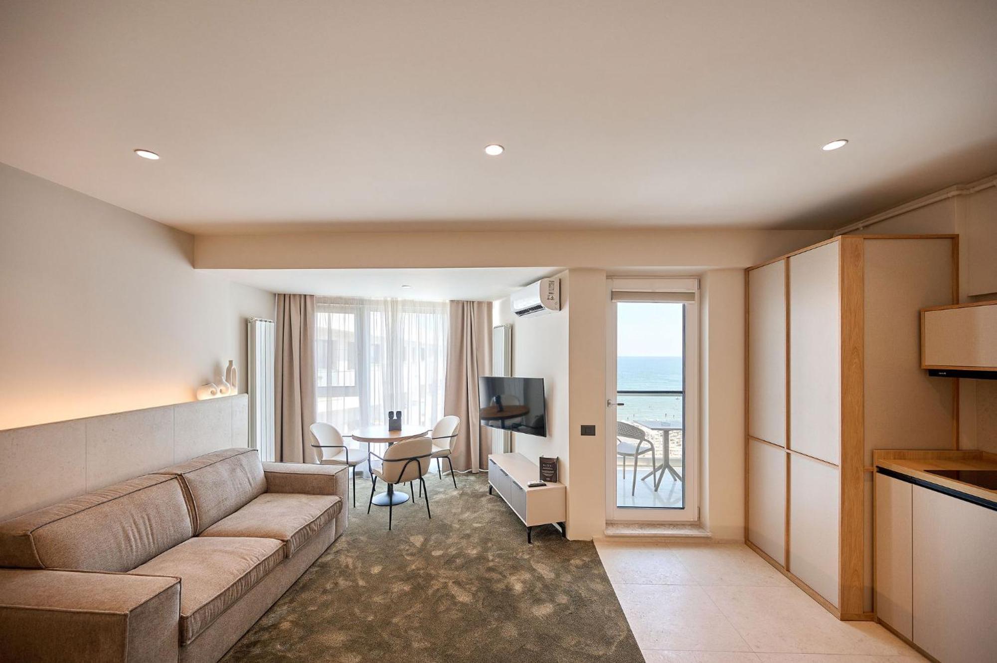 Alezzi Infinity Aparthotel & Spa Нэводари Экстерьер фото